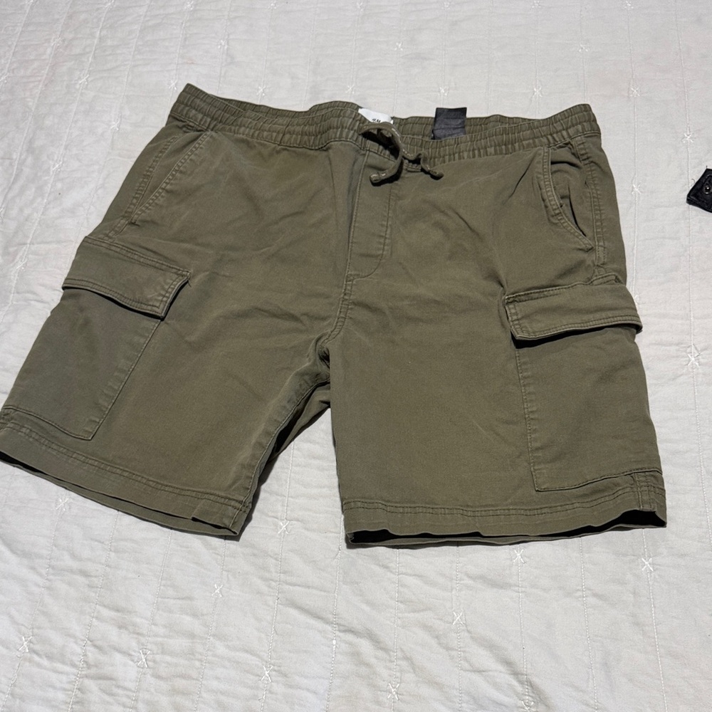 H&M Khaki Cargo Men Shorts